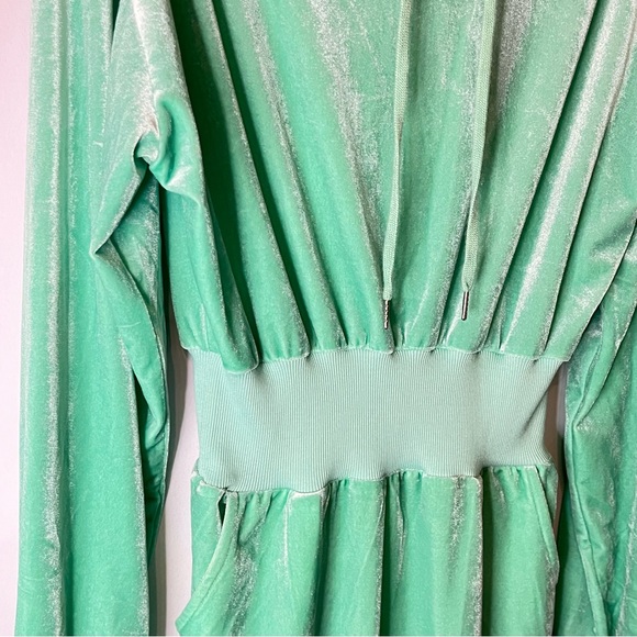 (NWT) EROS Women’s Mint Velour Hooded Dress, Size Medium - Picture 8 of 12